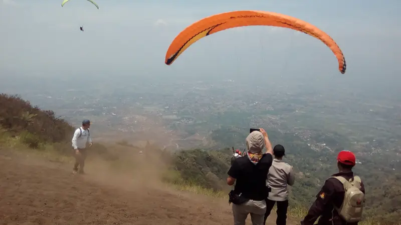 wisata petualangan indonesia