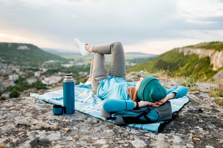 Memilih Sleeping Bag dan Matras untuk Petualangan
