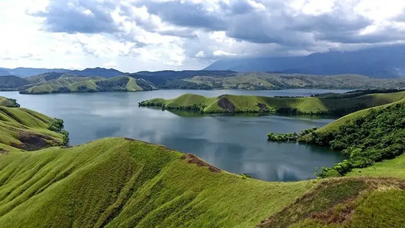 Ekspedisi Tanah Papua Menembus Alam Liar