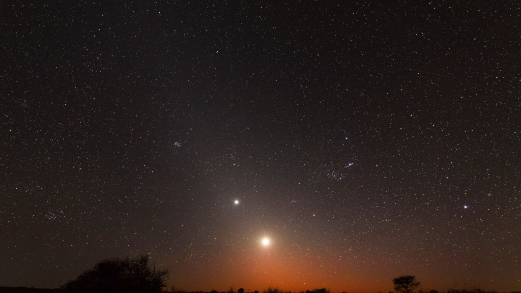 7 Dark-Sky Moonlit Kayak Paling Magis 2026