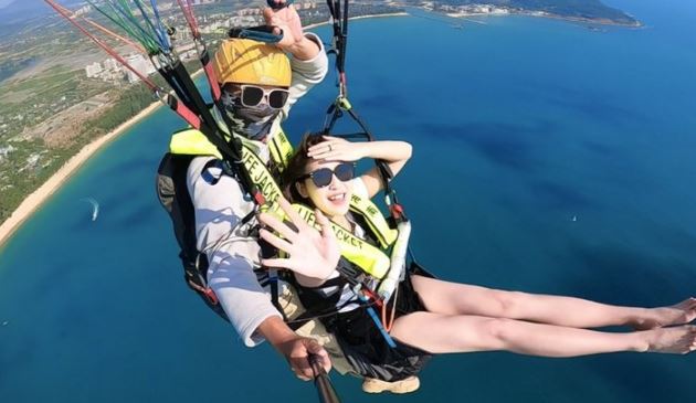 paragliding